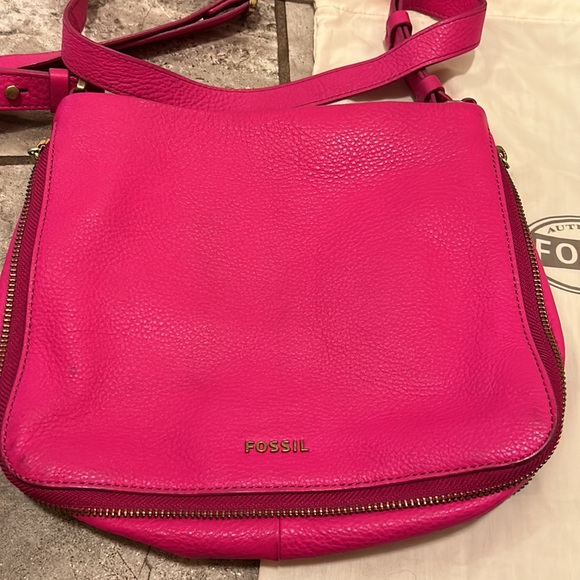 Fossil EUC hot pink crossbody purse with dust bag - Picture 2 of 9